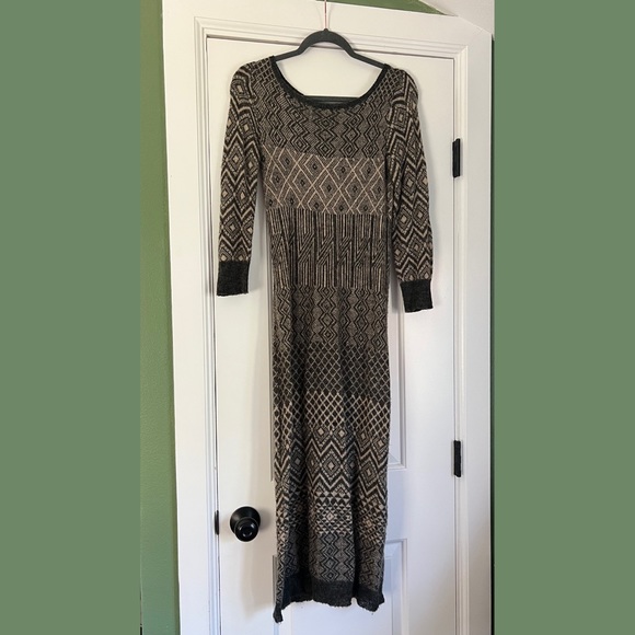 SPARROW brand lightweight gray and tan long sweater dress with geometric print - Picture 2 of 7